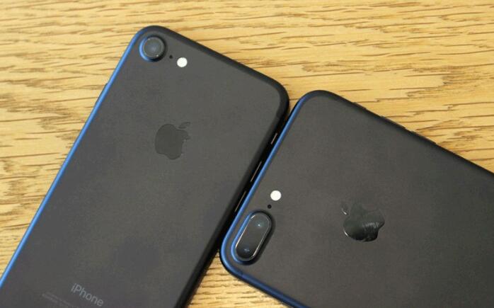苹果手机维修为您带来iPhone 11 Pro Max拆机解与手机维修报价